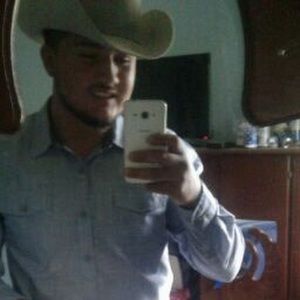 Meet your Posher, Luis angel